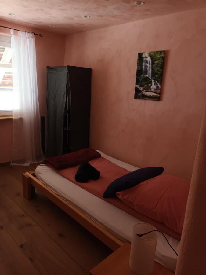 Musik Und Theater Gasthof Roessle - Rooms For Angels Burladingen Exterior foto