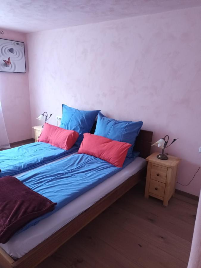 Musik Und Theater Gasthof Roessle - Rooms For Angels Burladingen Exterior foto